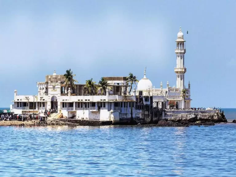 Read more about the article हाजी अली दरगाह का इतिहास || History of haji ali dargah