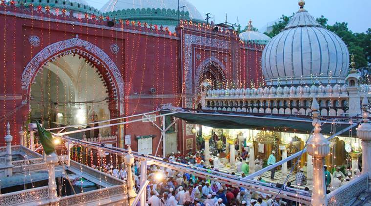 Read more about the article निज़ामुद्दीन दरगाह इतनी प्रसिद्ध क्यों है? Why nizamuddin dargah is  so famous.