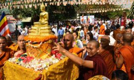 एक पवित्र परंपरा के रूप में बौद्ध धर्म – Buddhism as a sacred tradition