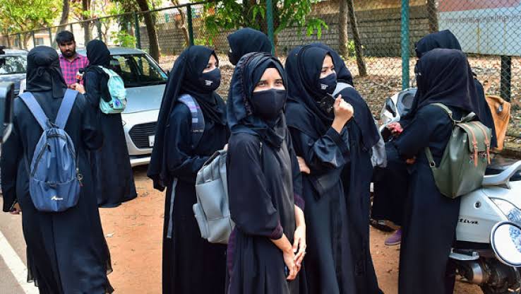 Read more about the article इस्लाम में नारीवाद उत्पीड़न – Feminism oppression in islam