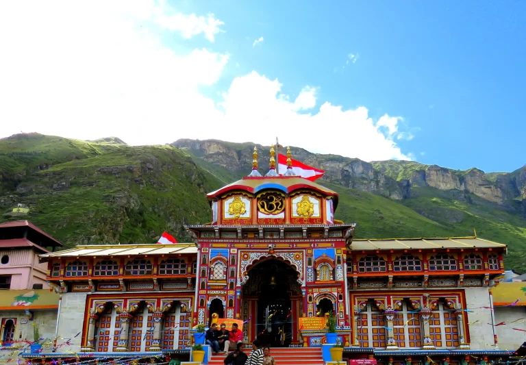 Read more about the article बद्रीनाथ मंदिर का इतिहास – History of badrinath temple