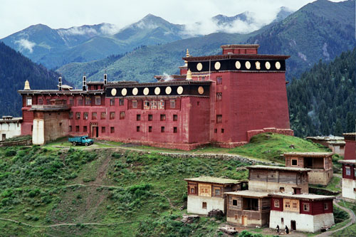 Read more about the article पालपुंग मठ का इतिहास – History of palpung monastery