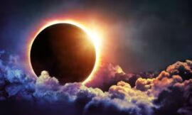 जानिए कब लगने वाला है साल का दूसरा सूर्य ग्रहण, कितने बजे शुरू होगा? Know when the second solar eclipse of the year is going to occur, what time will it start?