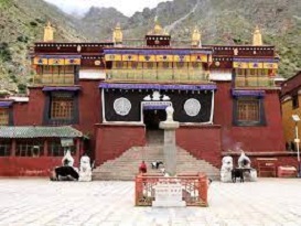 Read more about the article त्सुरफू मठ का इतिहास – History of tsurphu monastery