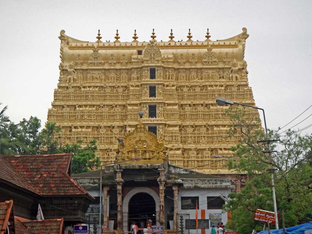 You are currently viewing श्री पद्मनाभस्वामी मंदिर का इतिहास – History of sri padmanabhaswamy temple