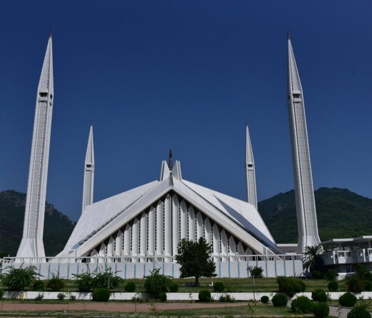 Read more about the article फैसल मस्जिद का इतिहास – History of faisal mosque