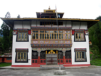 Read more about the article फेनसांग मठ का इतिहास – History of phensang monastery