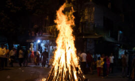 जानिए इस साल कब  मनाई जाएगी होली, होलिका दहन का शुभ मुहूर्त – Know when holi will be celebrated this year, the auspicious time of holika dahan