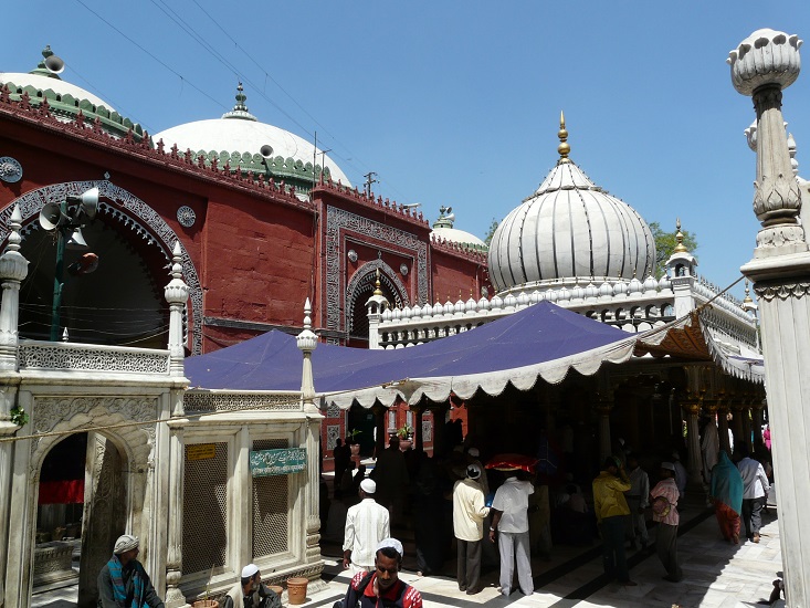 Read more about the article निज़ामुद्दीन दरगाह का इतिहास – History of nizamuddin dargah