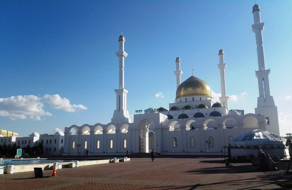 You are currently viewing नूर-अस्ताना मस्जिद का इतिहास – History of nur-astana mosque