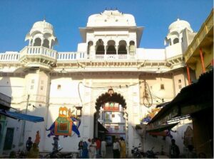 Read more about the article नाथद्वारा श्रीनाथजी मंदिर का इतिहास – History of nathdwara shrinathji temple
