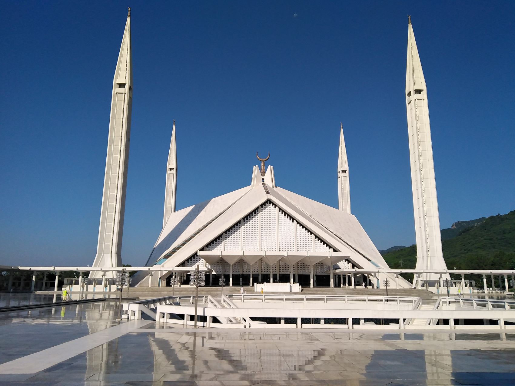 You are currently viewing शाह फैसल मस्जिद का इतिहास – History of shah faisal mosque