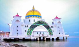 मलक्का स्ट्रेट्स मस्जिद का इतिहास – History of malacca straits mosque