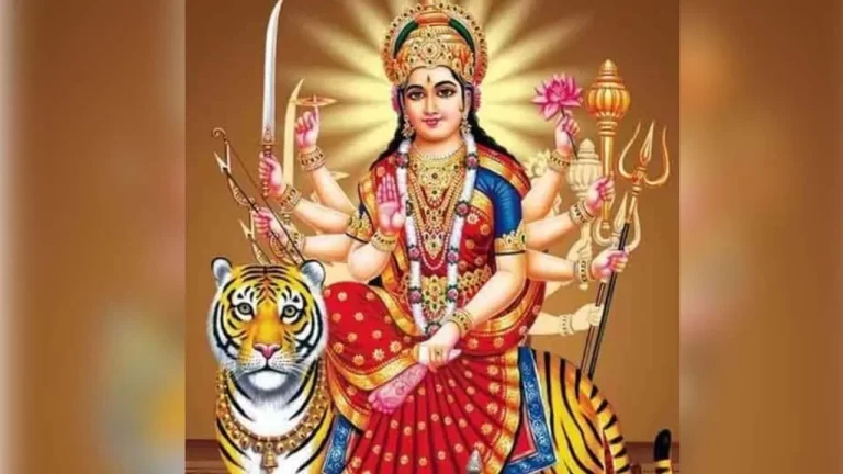 Read more about the article Maa durga aarti  –  Ambe tu hai jagdambe kali – माँ दुर्गा की आरती – अम्बे तू है जगदम्बे काली