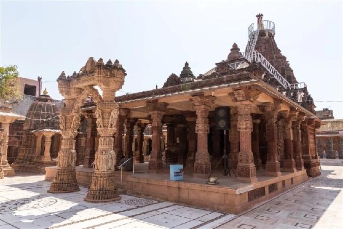 Read more about the article ओसियां ​​जैन मंदिर का इतिहास – History of osian jain temple