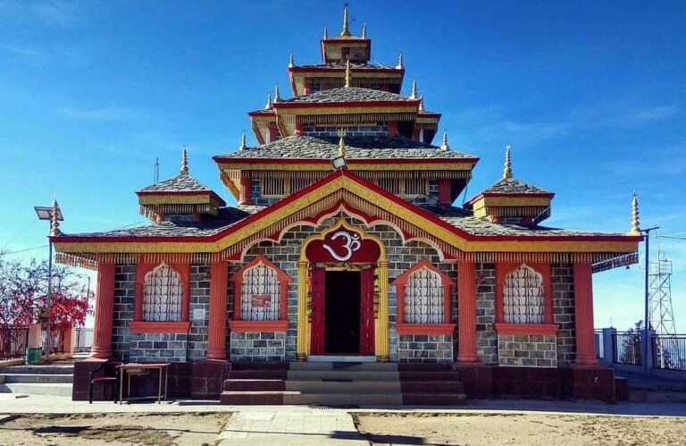 Read more about the article सुरकंडा मंदिर का इतिहास – History of surkanda temple